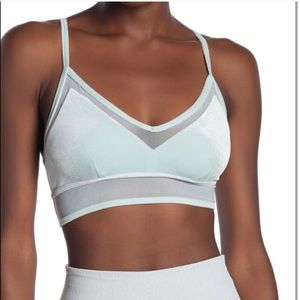 ALO Luxe velvet bra in Cloud